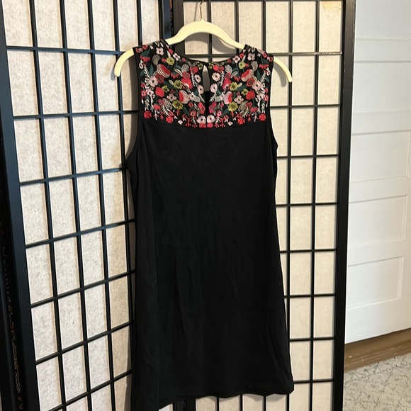 Skies are Blue embroidered dress - Picture 6 of 6